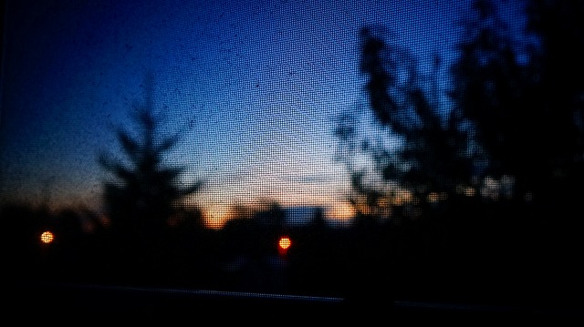 黎明 と 街灯 ・・・